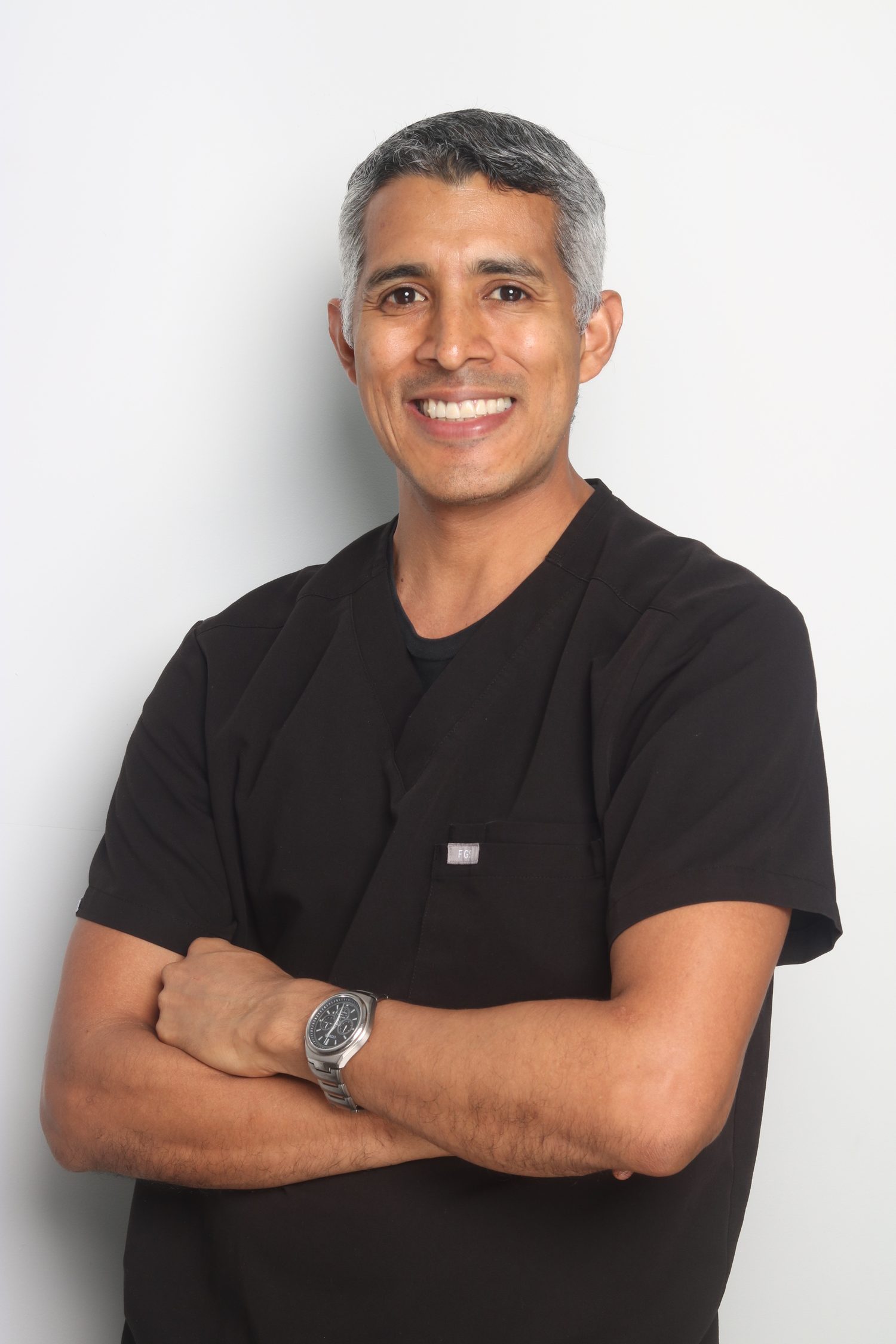 DR TOMAS FLORES