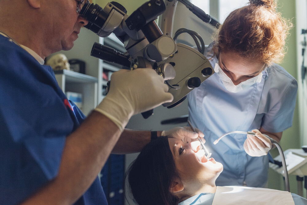 Details of the Microscopic Endodontics Procedure in Panama
