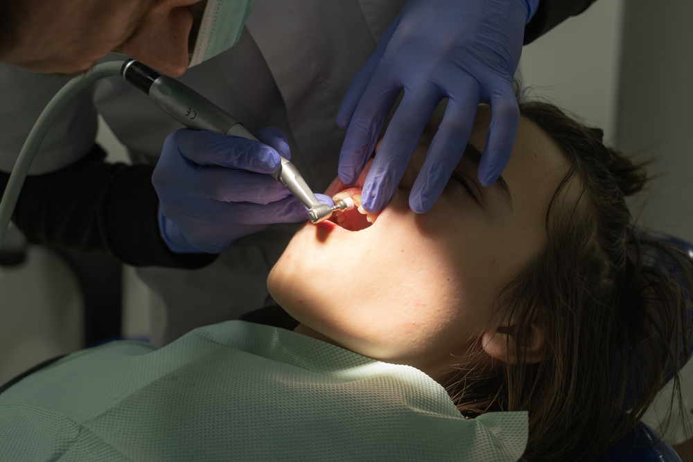 ¿Quién Debe Considerar Nuestros Tratamientos Dentales Estéticos